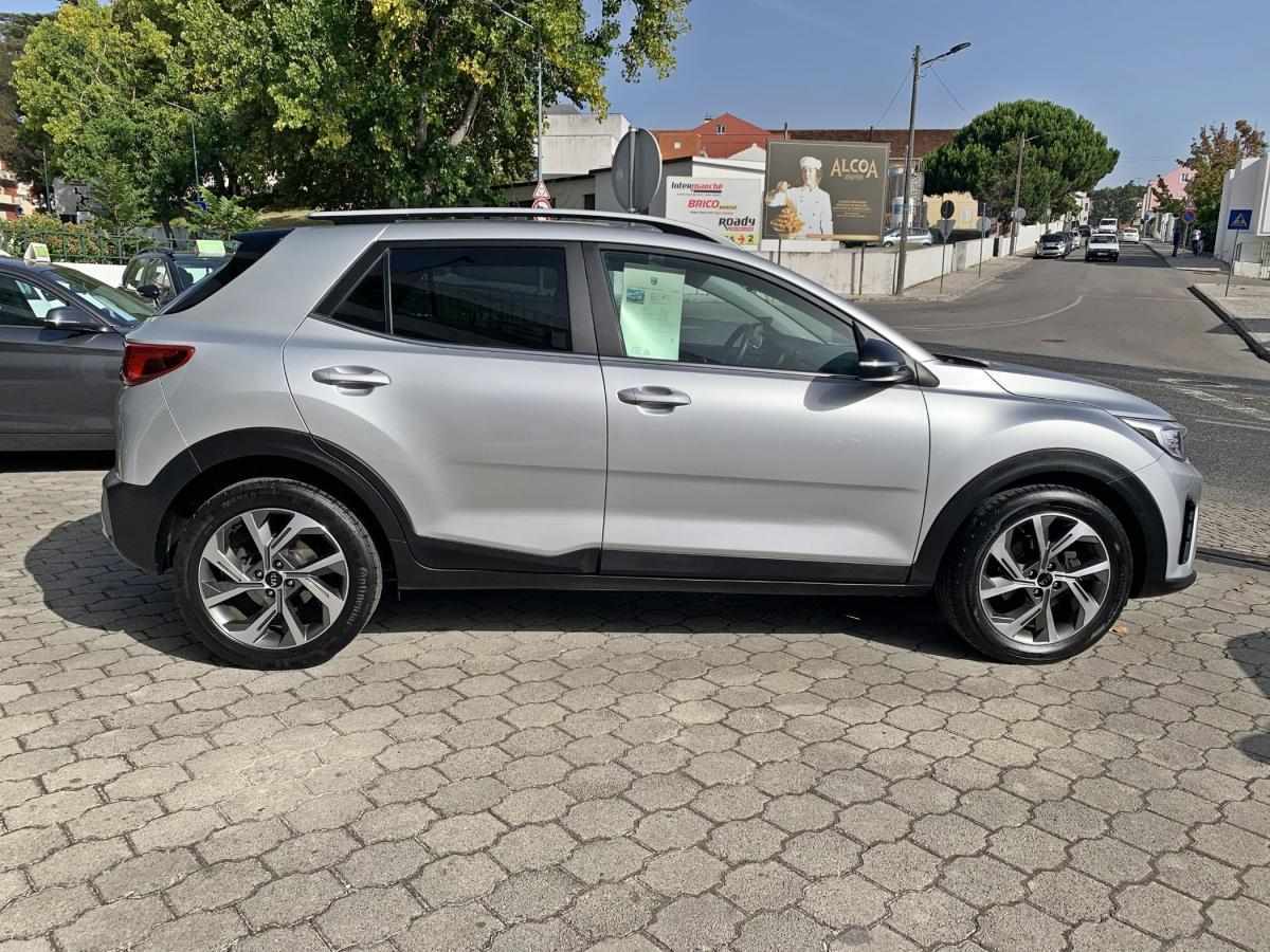 kia-stonic-2021-hibrido-a-gasolina-998cc