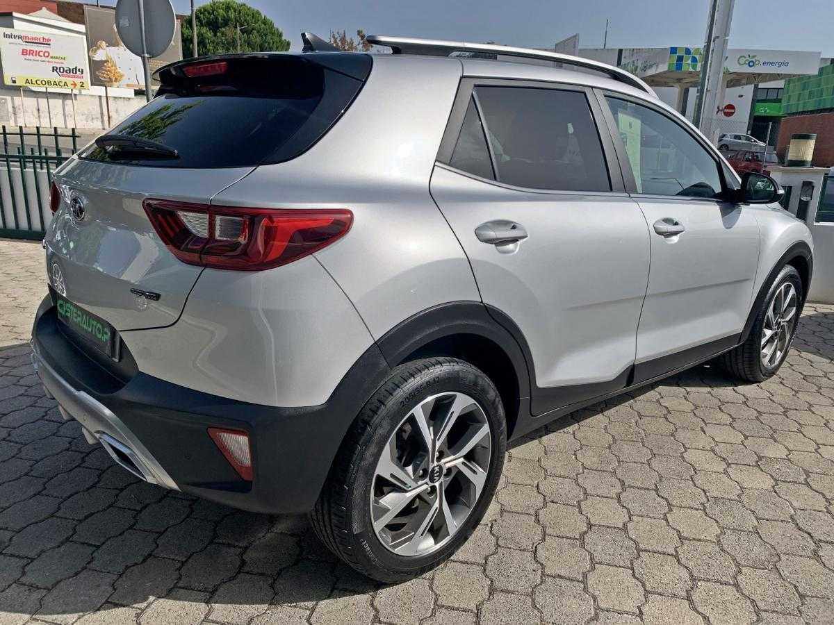 kia-stonic-2021-hibrido-a-gasolina-998cc