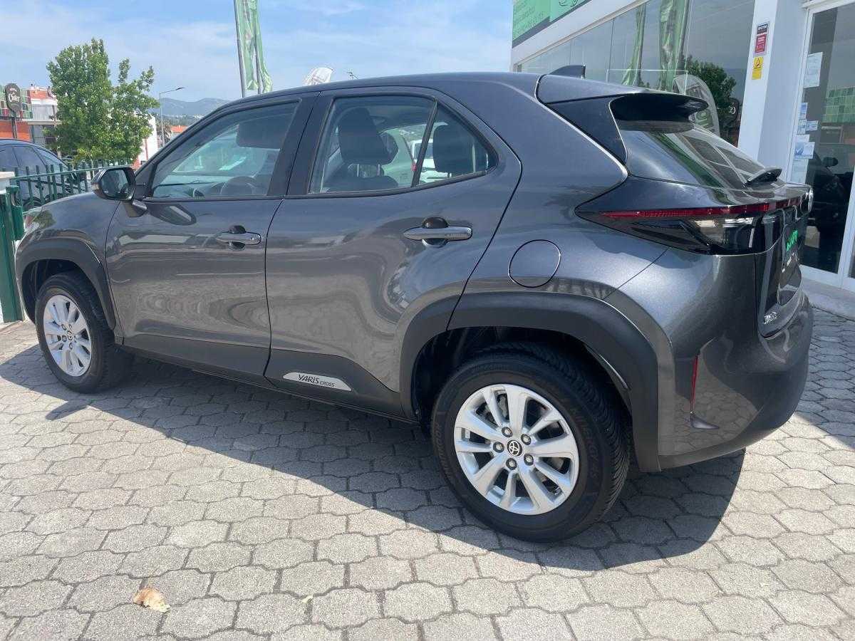 toyota-yaris-cross-2022-hibrido-a-gasolina-1490cc