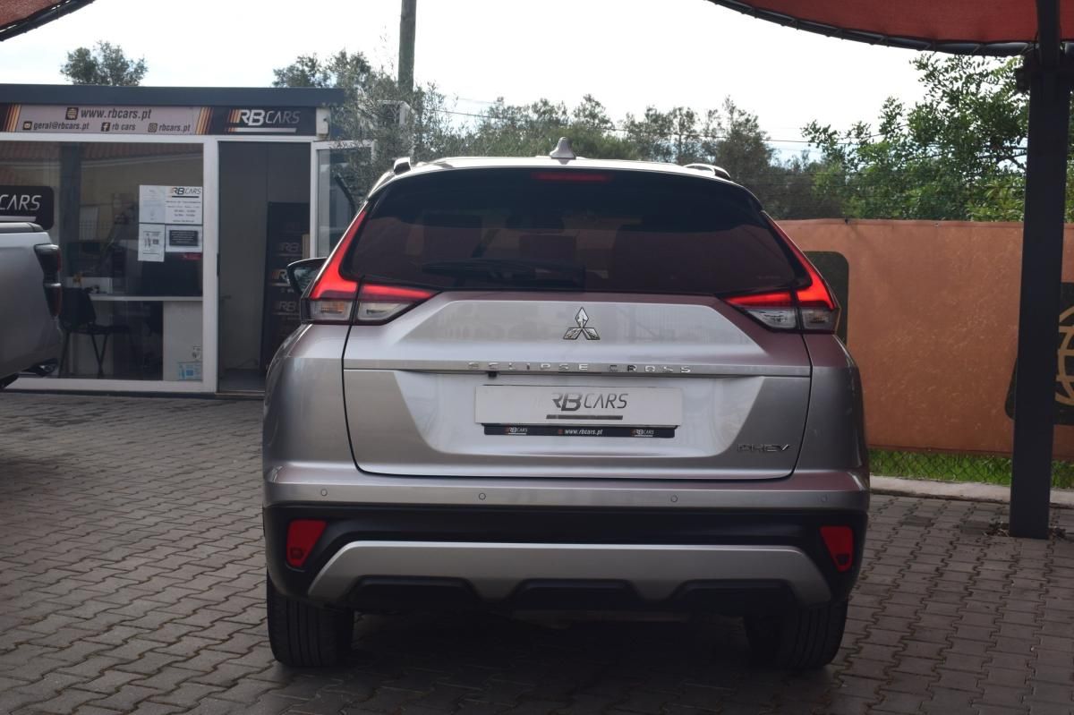 mitsubishi-eclipse-cross-2022-hibrido-a-gasolina-2360cc
