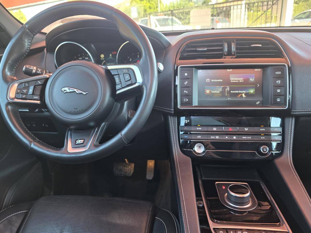 jaguar-f-pace-2016-diesel-1999cc