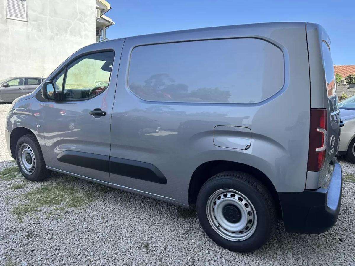 toyota-proace-city-2022-diesel-1499cc