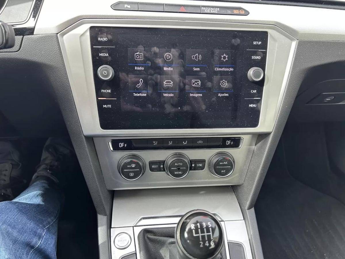 volkswagen-passat-variant-2018-diesel-1598cc