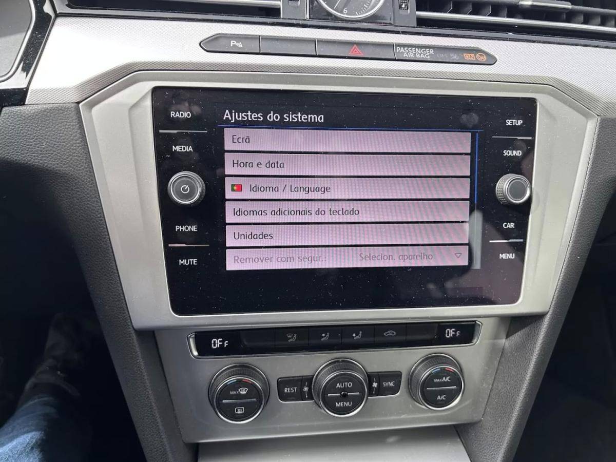 volkswagen-passat-variant-2018-diesel-1598cc