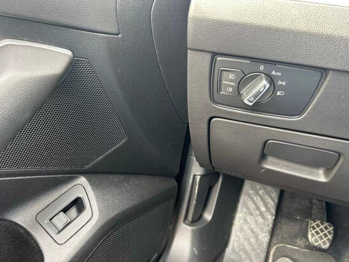 volkswagen-passat-variant-2018-diesel-1598cc
