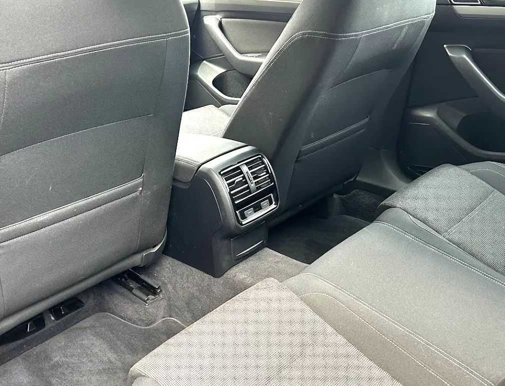 volkswagen-passat-variant-2018-diesel-1598cc