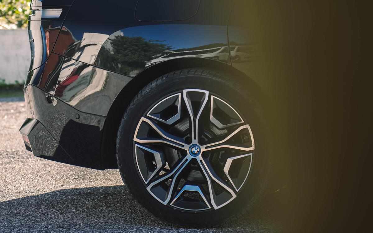 bmw-ix-xdrive40-2022-eletrico