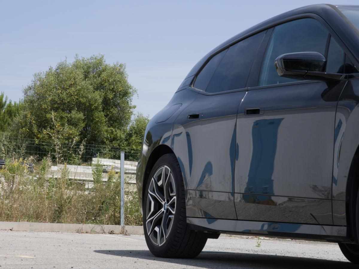 bmw-ix-xdrive40-2022-eletrico