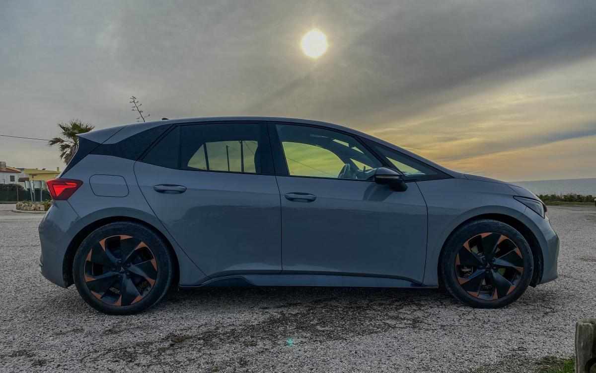 cupra-born-58-kwh-2022-eletrico