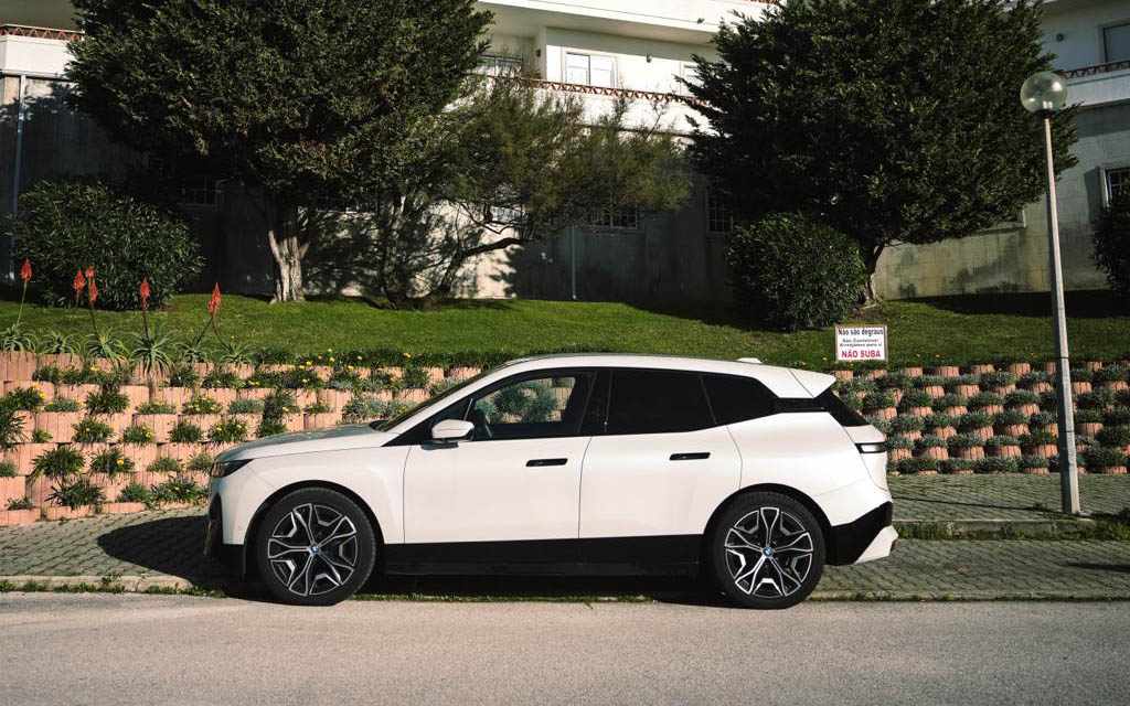 bmw-ix-xdrive40-2022-eletrico