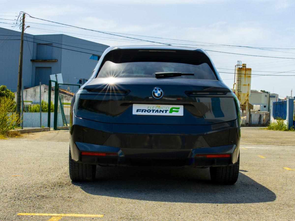 bmw-ix-xdrive40-2022-eletrico