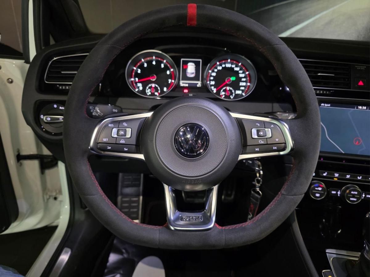 volkswagen-golf-2016-gasolina-1984cc
