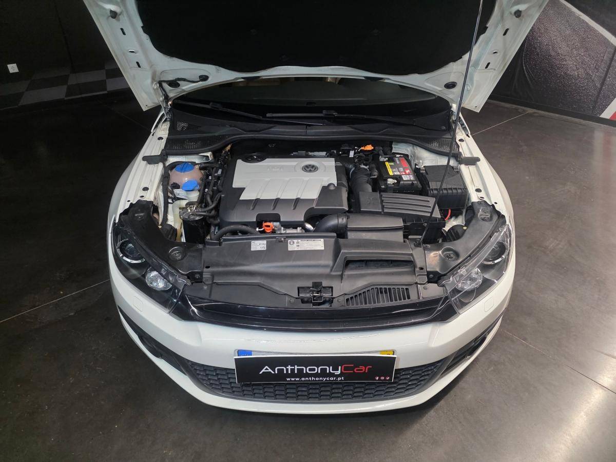 volkswagen-scirocco-2010-diesel-1968cc