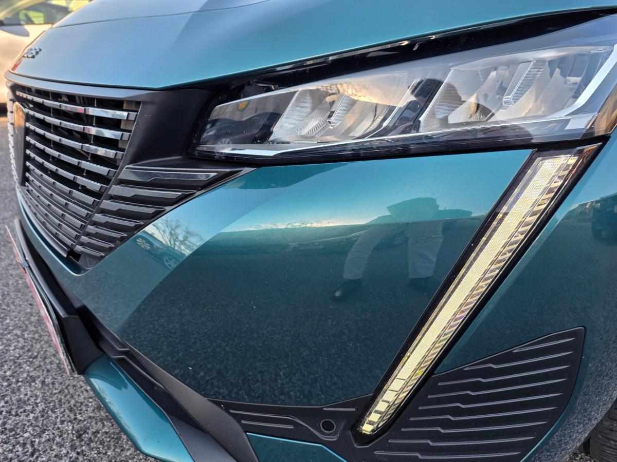 peugeot-308-1-6-hybrid-2022-gasolina-1598cc