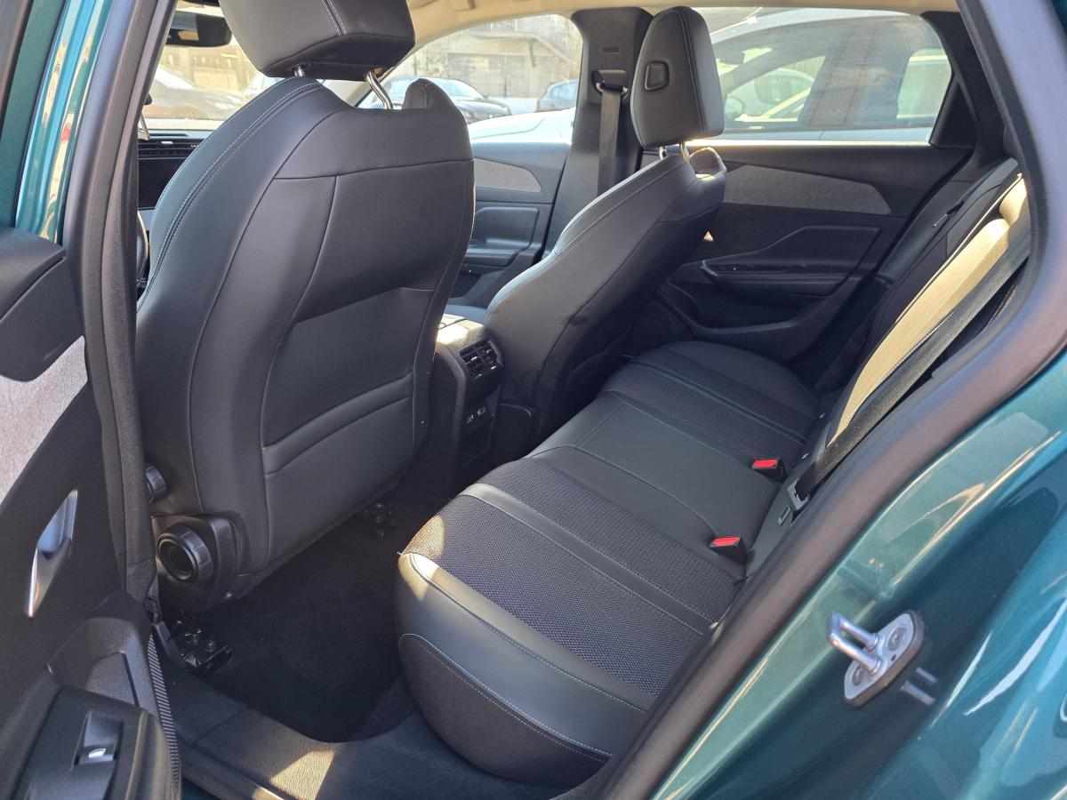 peugeot-308-1-6-hybrid-2022-gasolina-1598cc