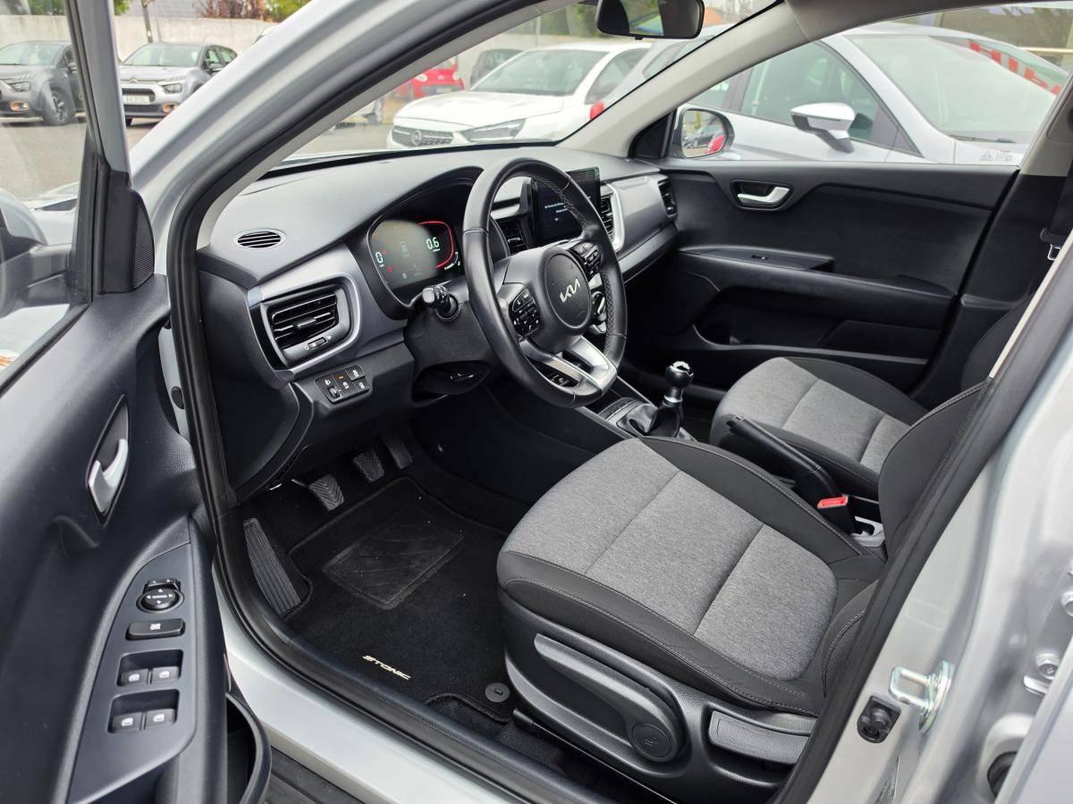 kia-stonic-2024-gasolina-1197cc
