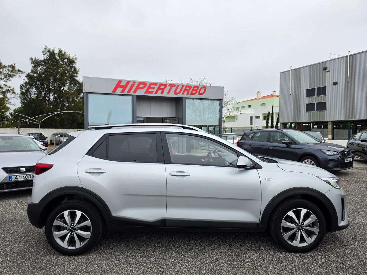 kia-stonic-2024-gasolina-1197cc