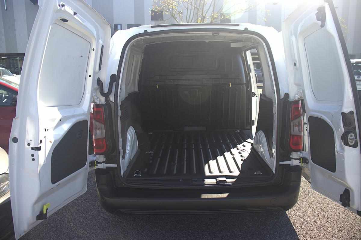 opel-combo-1-5-2020-diesel-1499cc