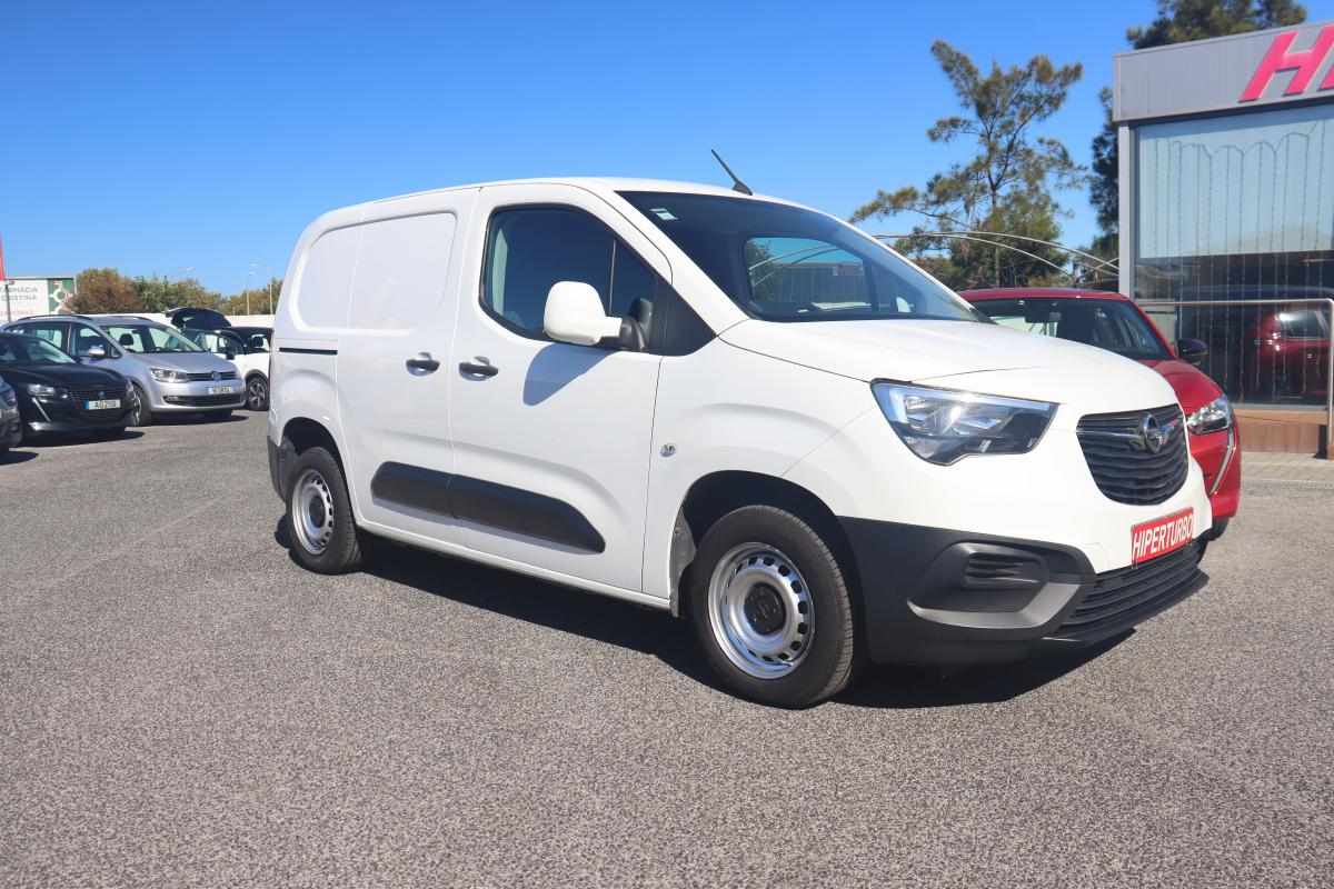 opel-combo-1-5-2020-diesel-1499cc