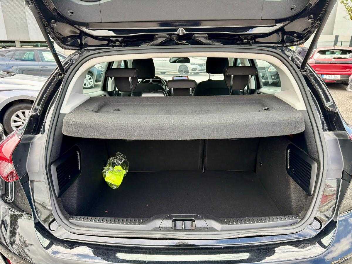 ford-focus-2022-diesel-1499cc
