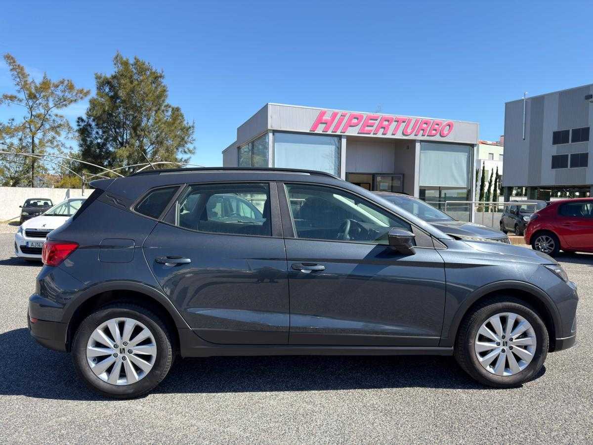 seat-arona-2023-gasolina-999cc