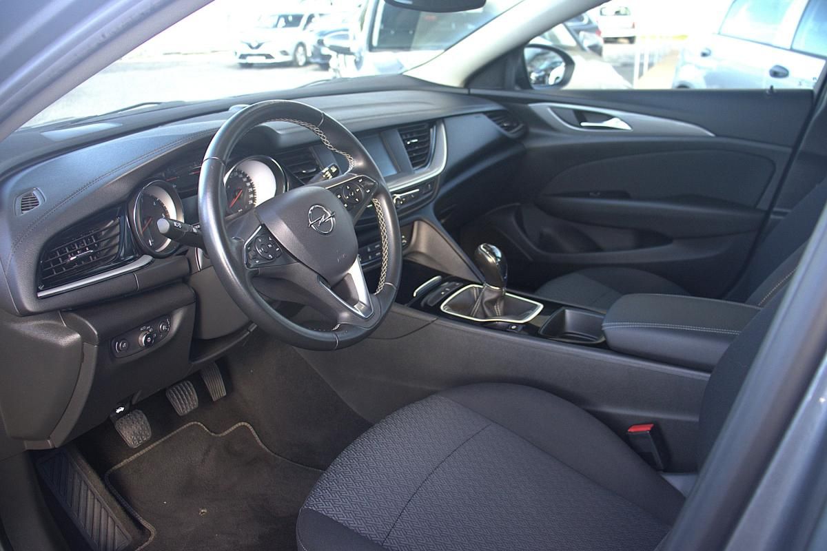 opel-insignia-sports-tourer-2020-diesel-1598cc