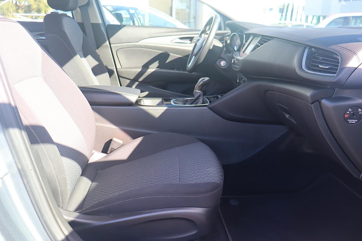opel-insignia-sports-tourer-2020-diesel-1598cc