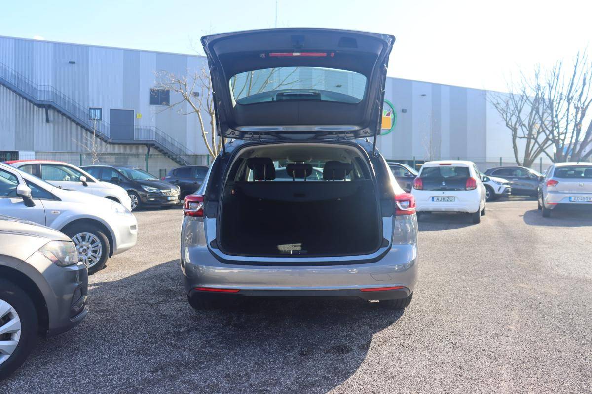 opel-insignia-sports-tourer-2020-diesel-1598cc
