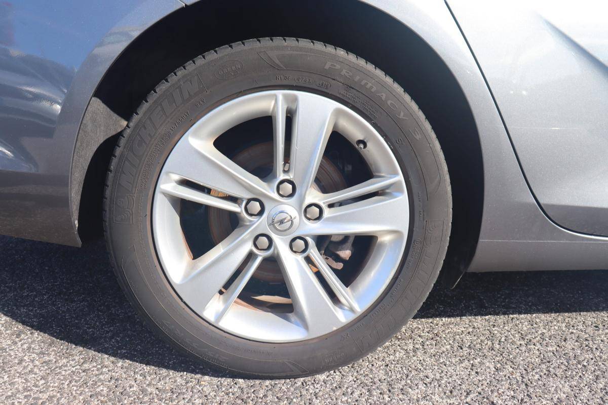 opel-insignia-sports-tourer-2020-diesel-1598cc
