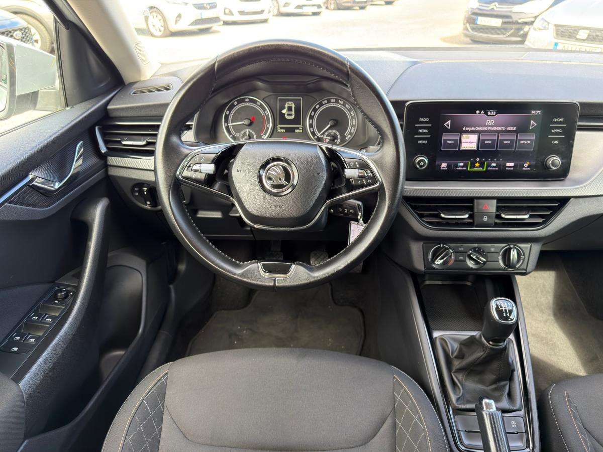 skoda-scala-2023-gasolina-999cc