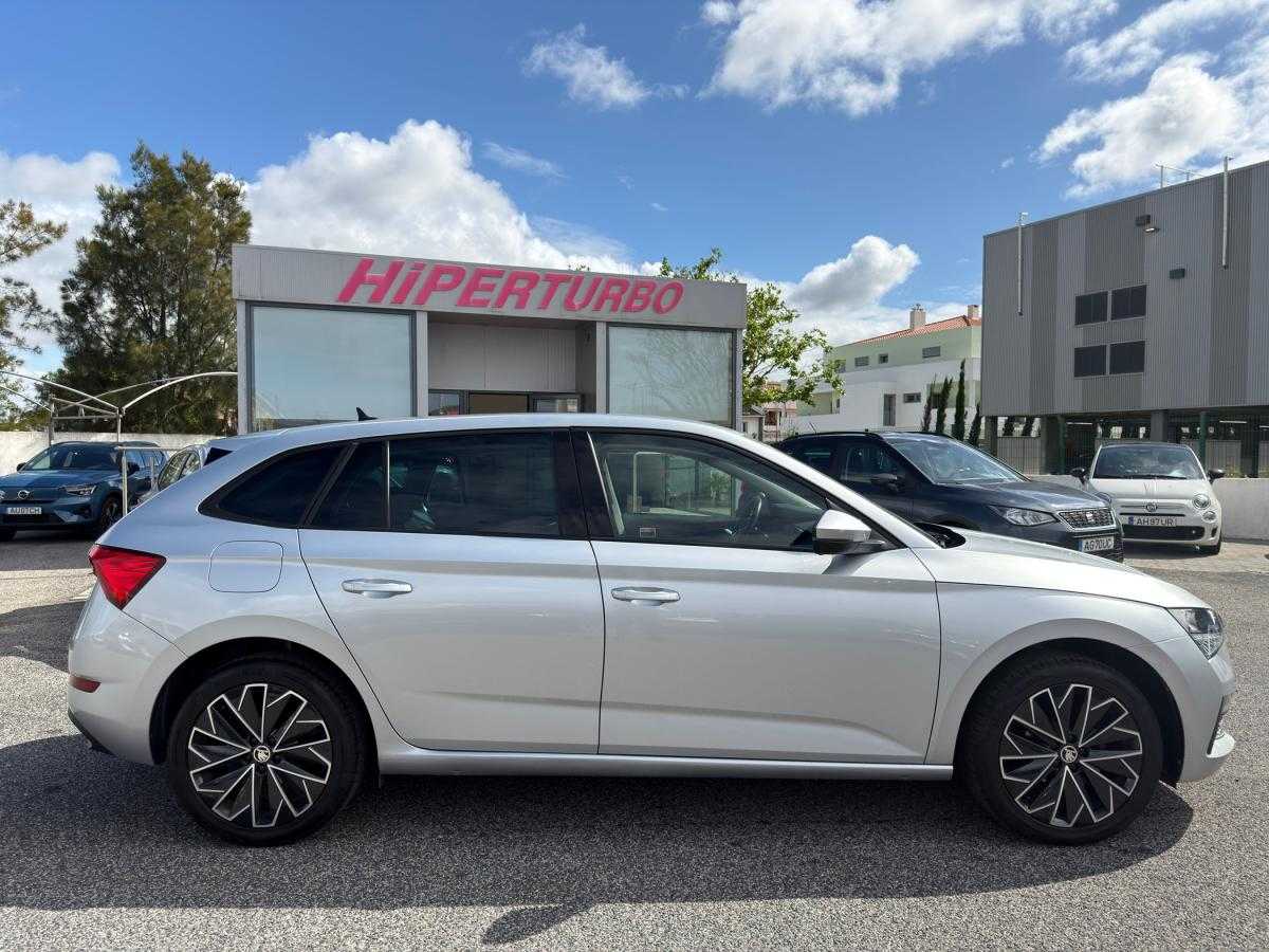skoda-scala-2023-gasolina-999cc