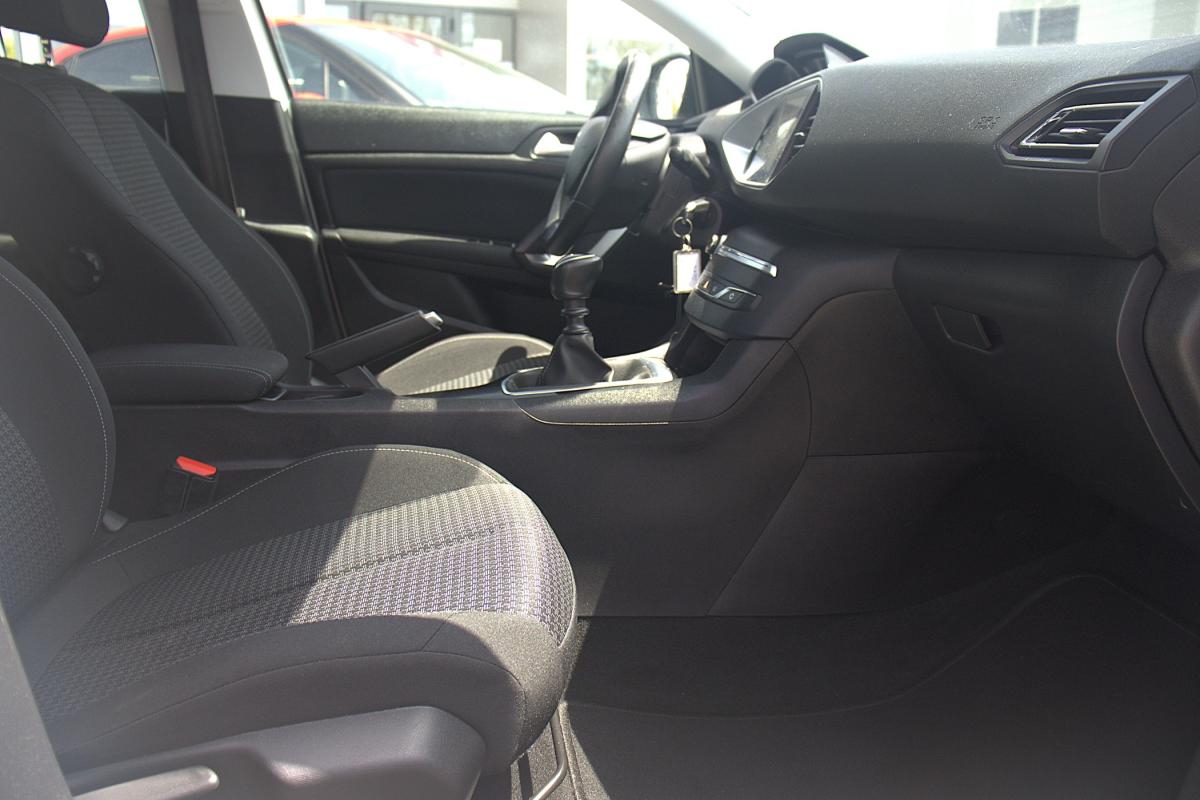 peugeot-308-2019-diesel-1499cc