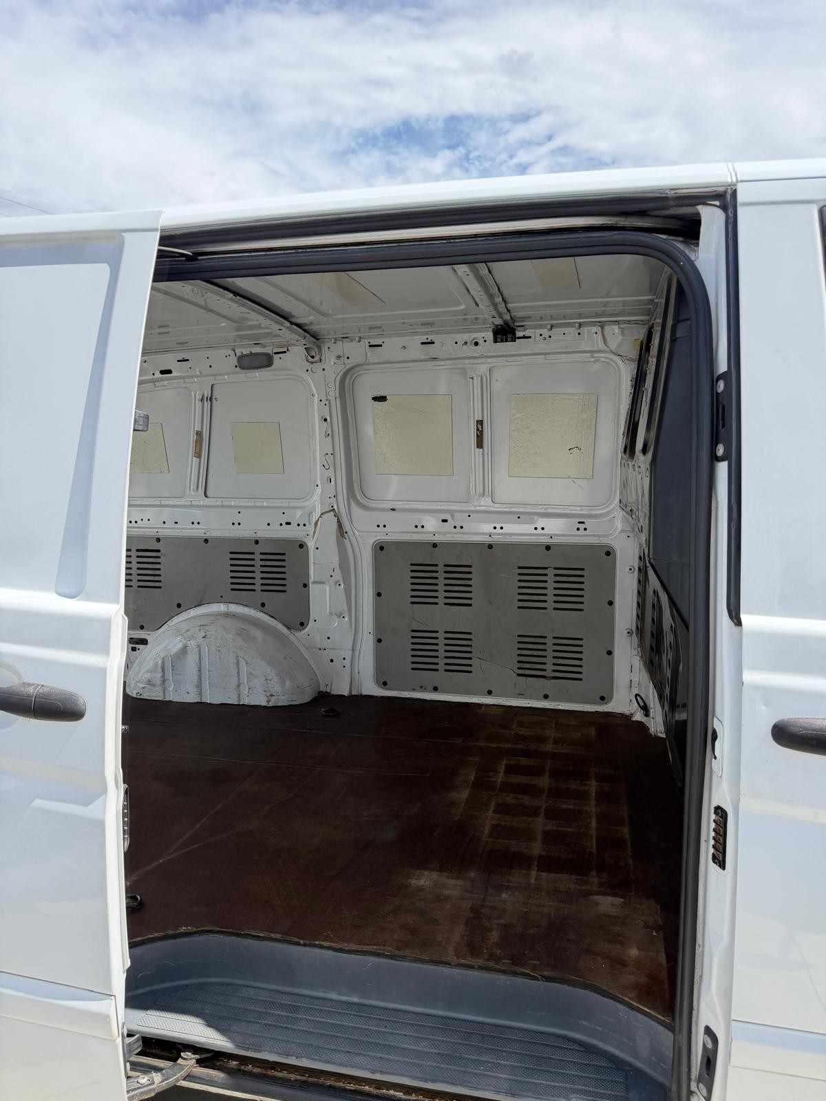 mercedes-benz-vito-2009-diesel-2143cc
