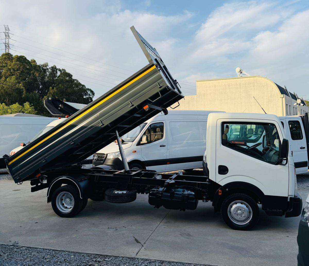 nissan-cabstar-2010-diesel-2488cc