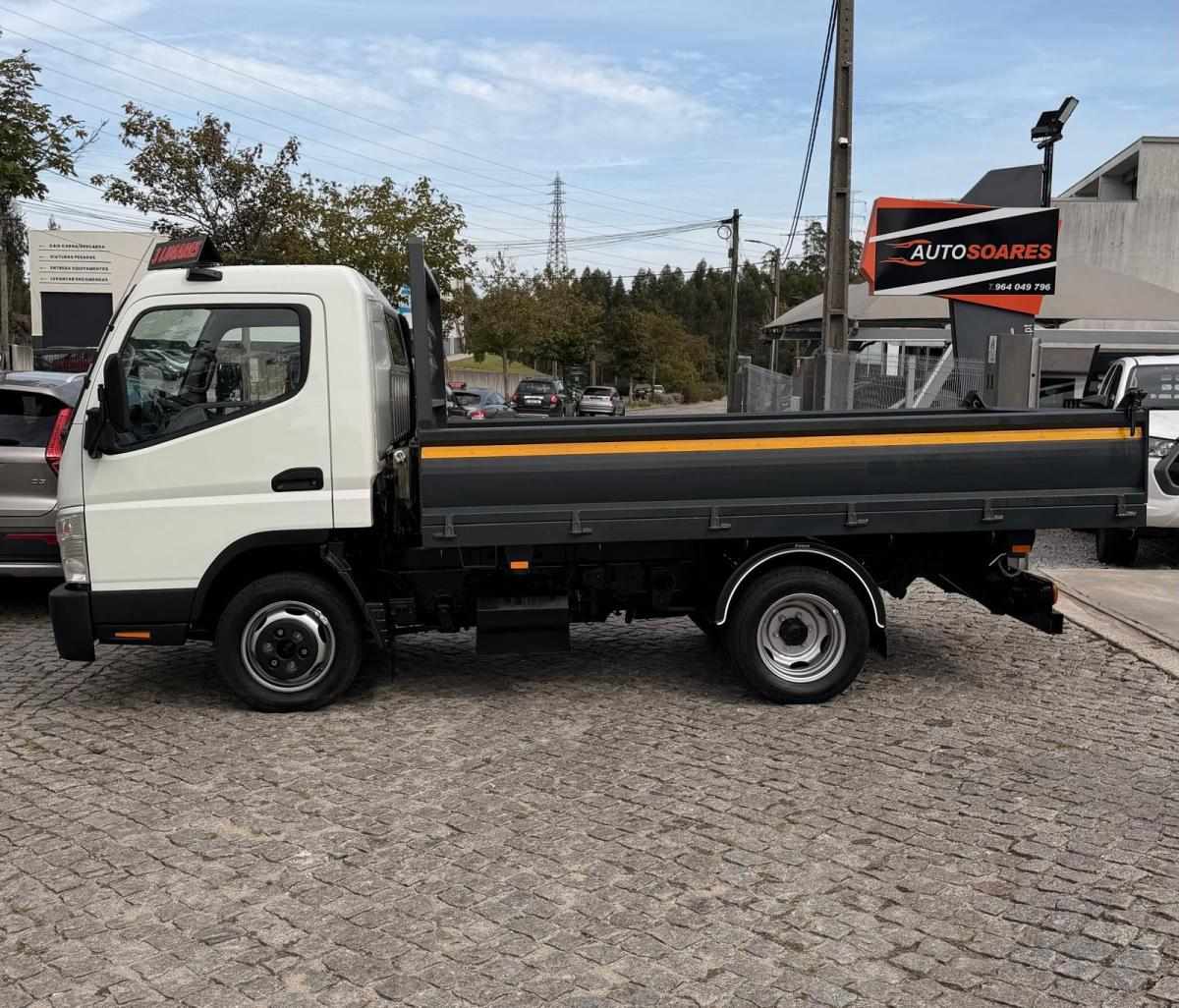 mitsubishi-canter-2011-diesel-2998cc