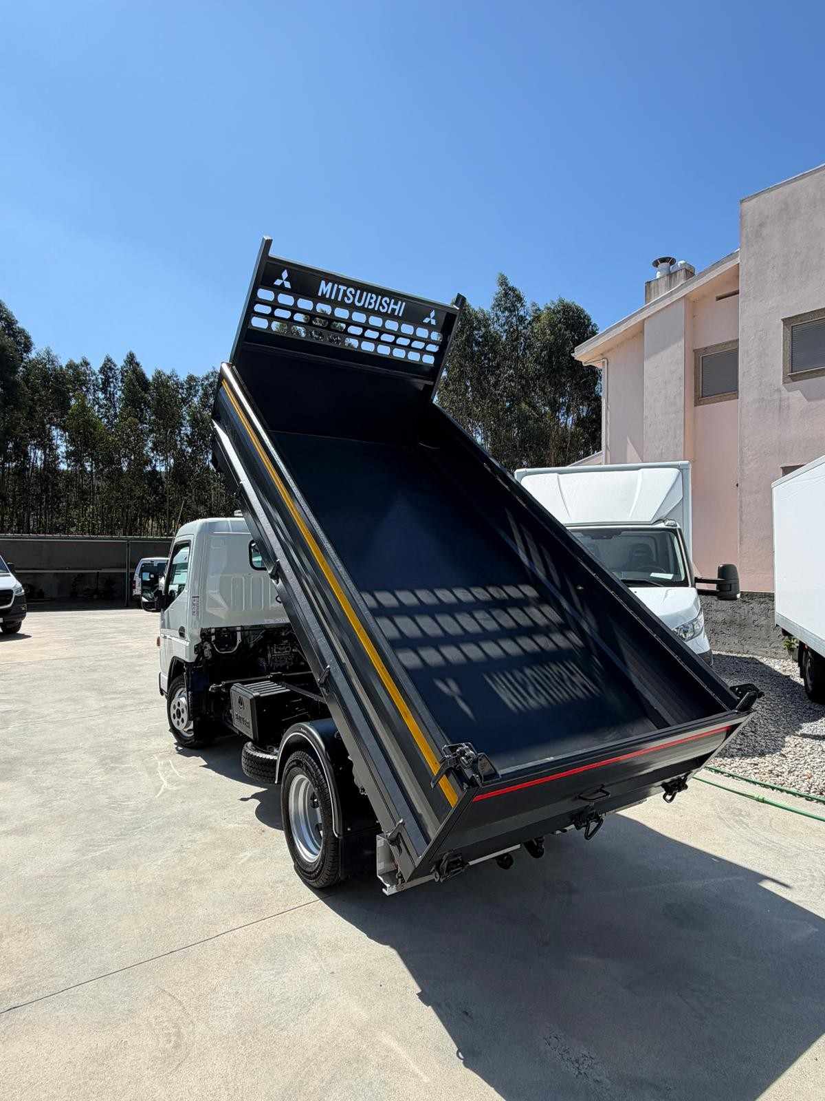 mitsubishi-canter-2015-diesel-2998cc