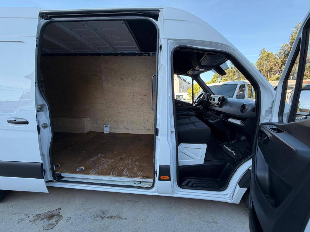 mercedes-benz-sprinter-2020-diesel-2143cc