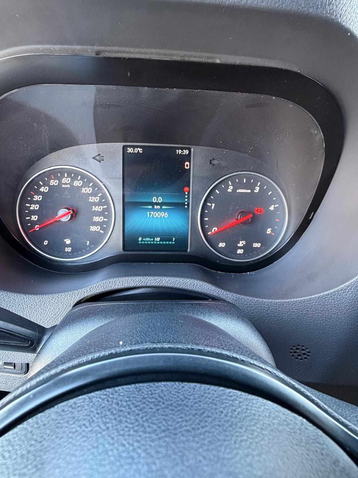 mercedes-benz-sprinter-2020-diesel-2143cc
