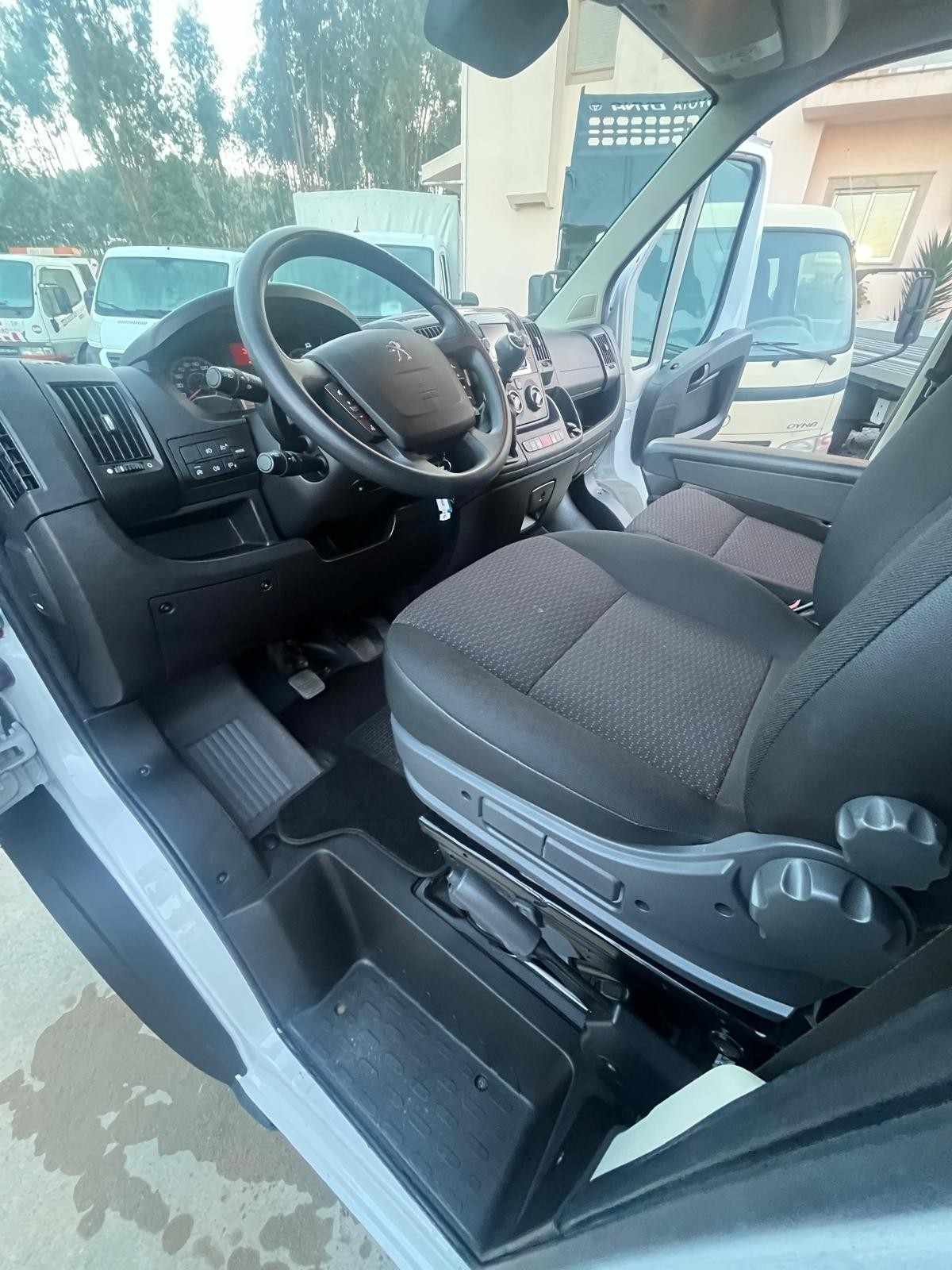 peugeot-boxer-2022-diesel-2179cc