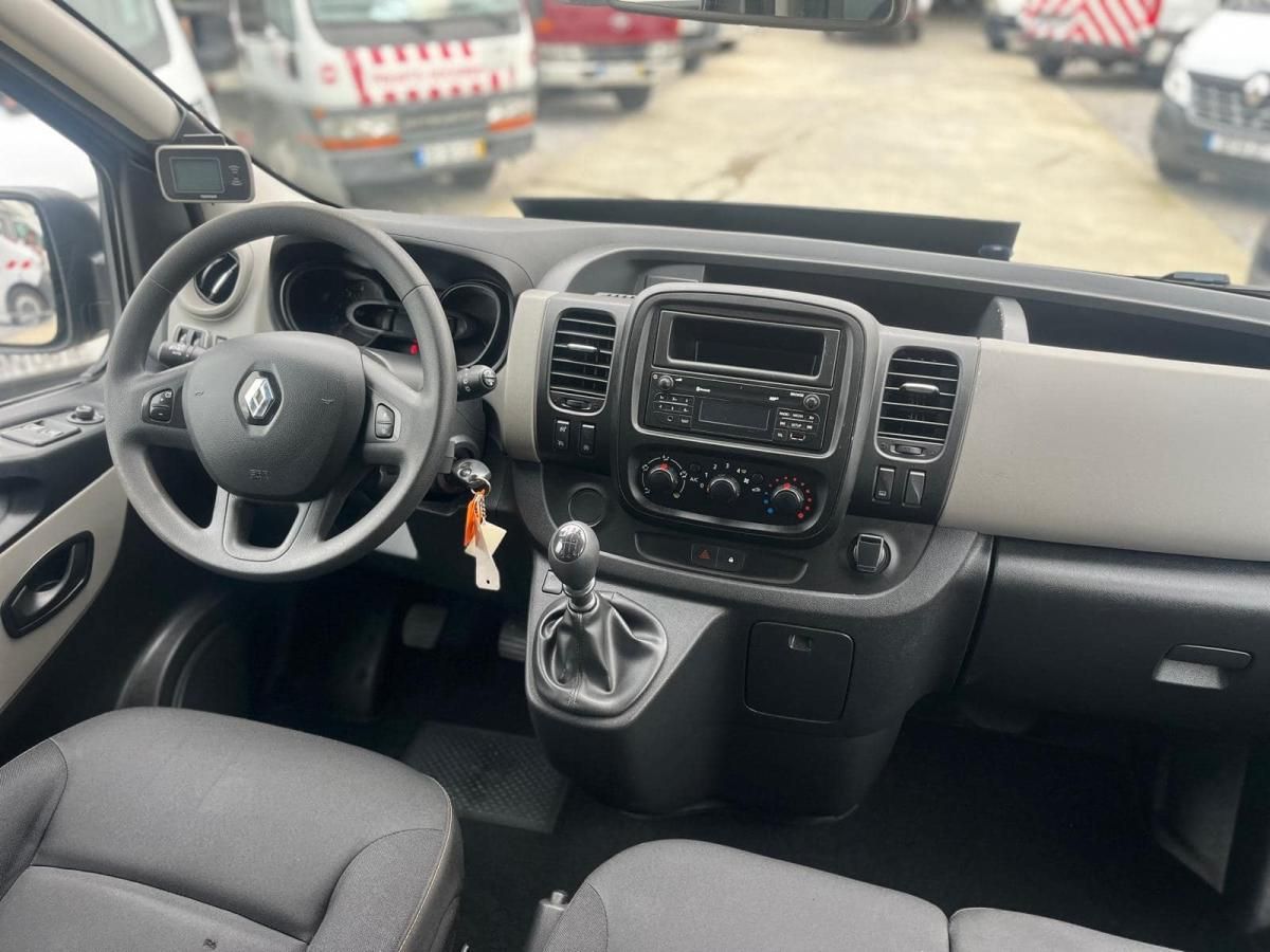 renault-trafic-2019-diesel-1598cc