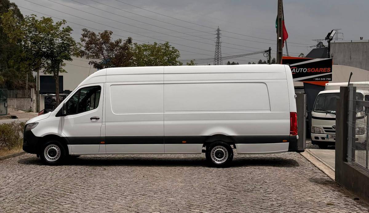 mercedes-benz-sprinter-2021-diesel-1950cc