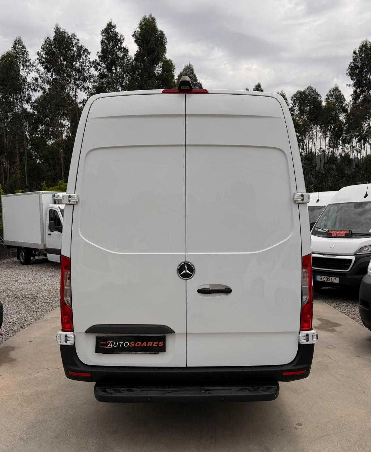 mercedes-benz-sprinter-2021-diesel-1950cc