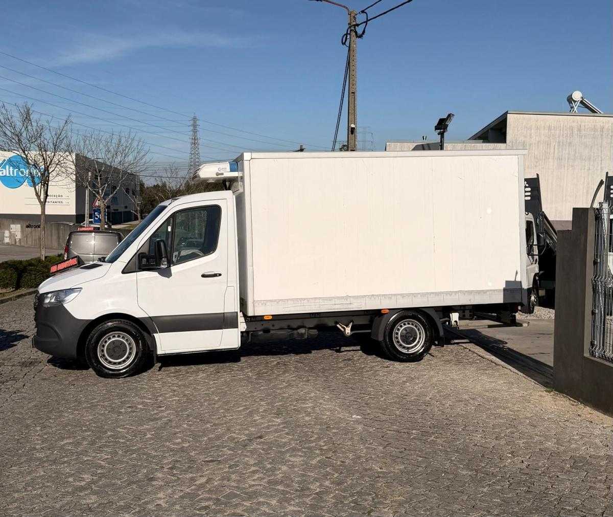 mercedes-benz-sprinter-2020-diesel-2143cc