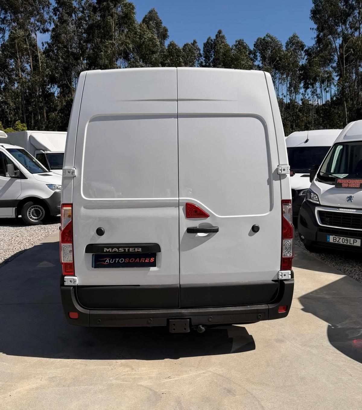 renault-master-2019-diesel-2299cc