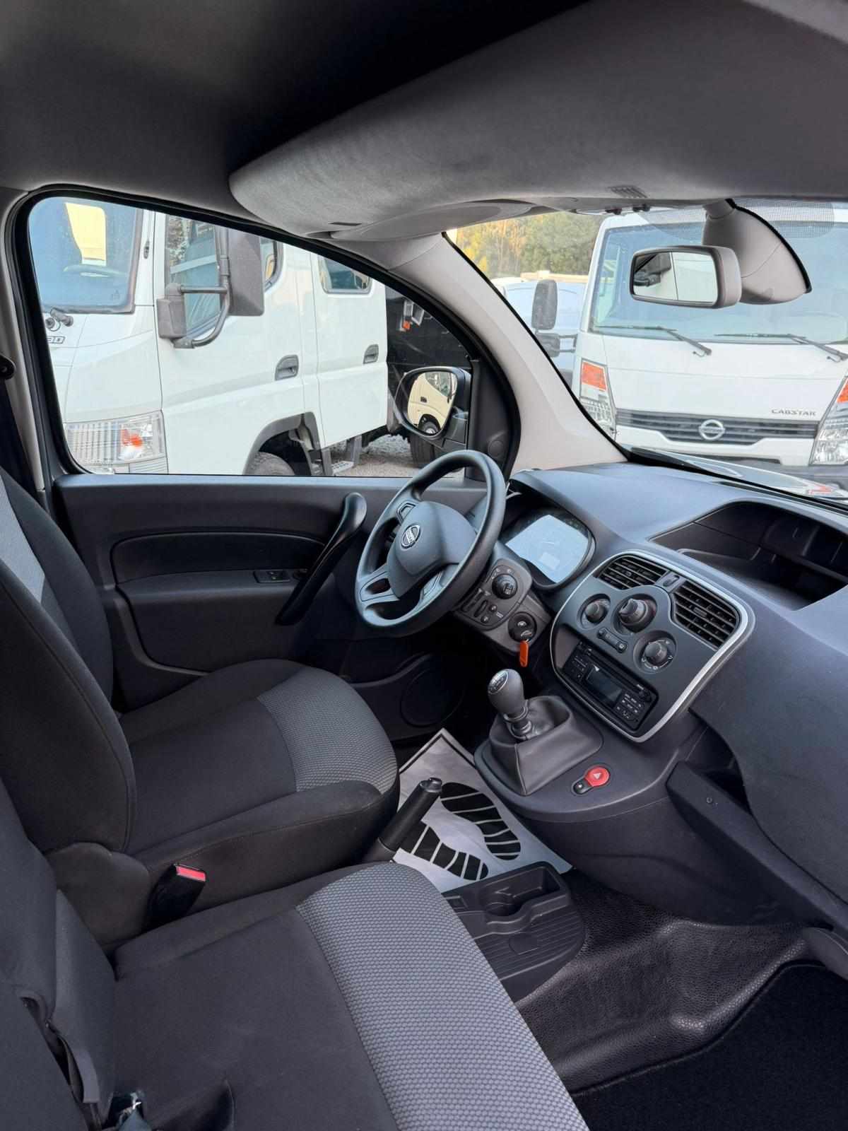 nissan-nv250-2021-diesel-1461cc