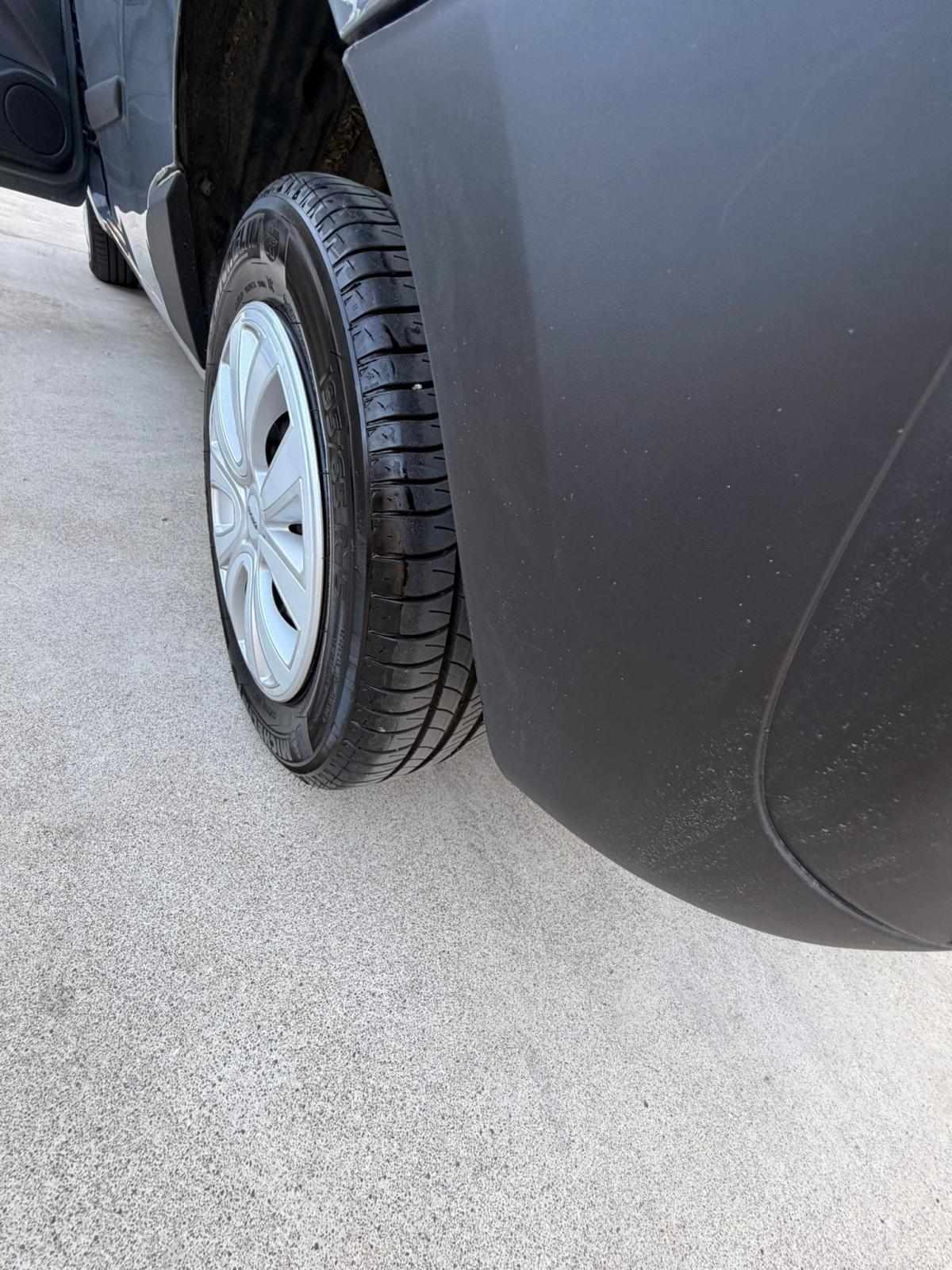 nissan-nv250-2021-diesel-1461cc
