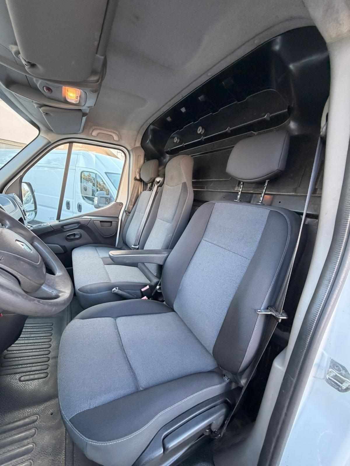 renault-master-2019-diesel-2299cc