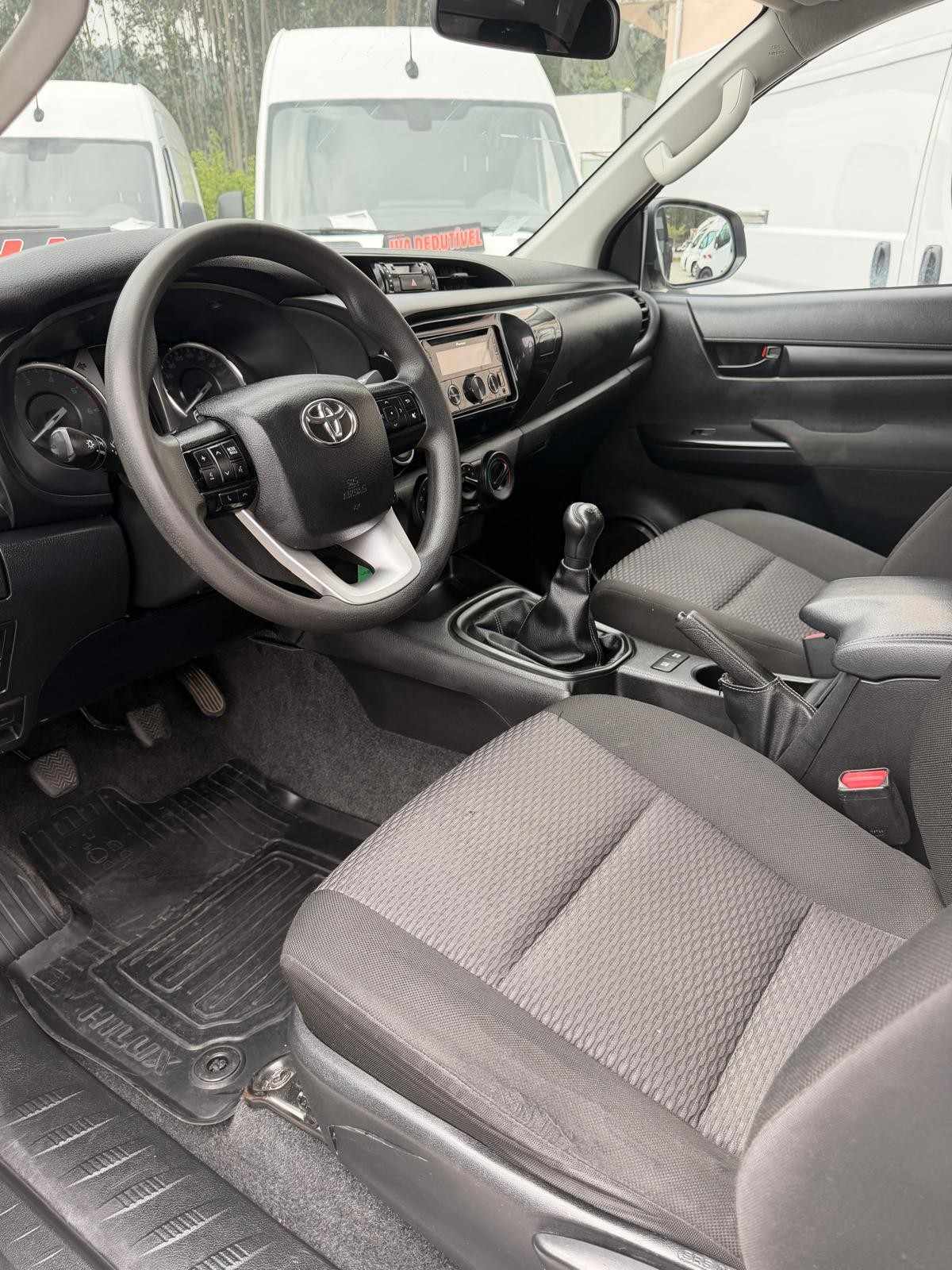 toyota-hilux-2021-diesel-2393cc