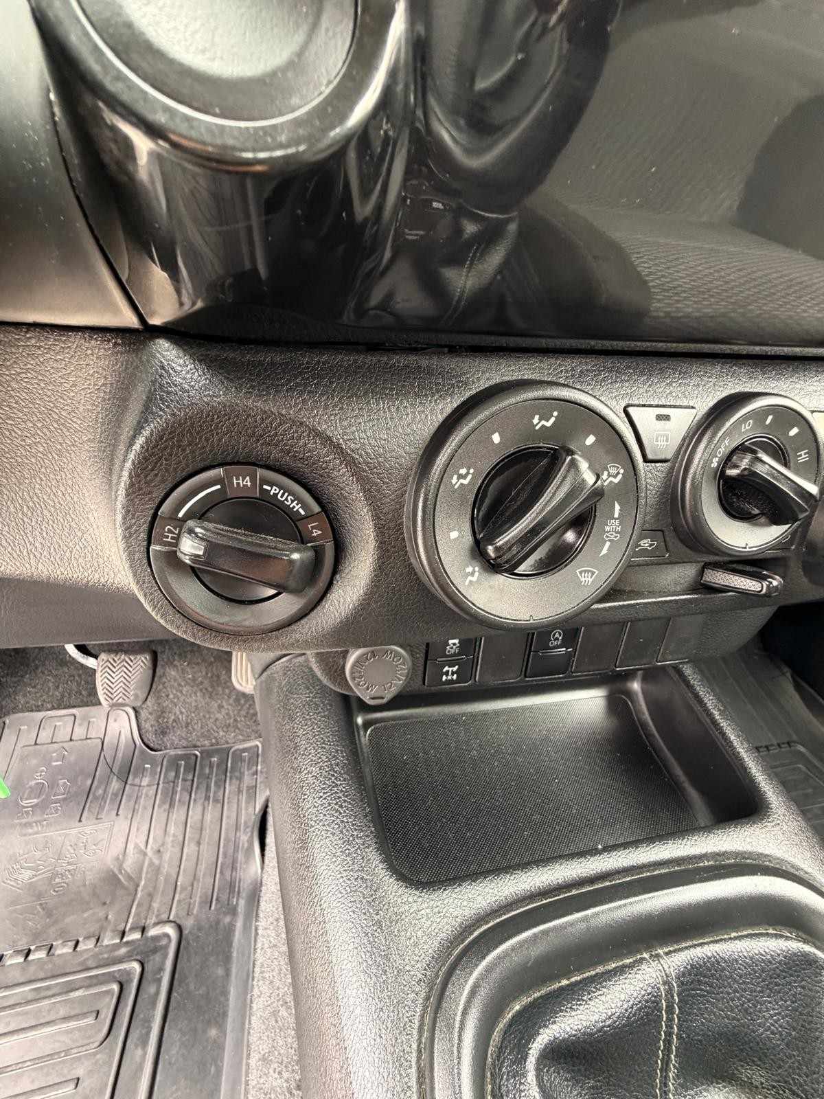 toyota-hilux-2021-diesel-2393cc
