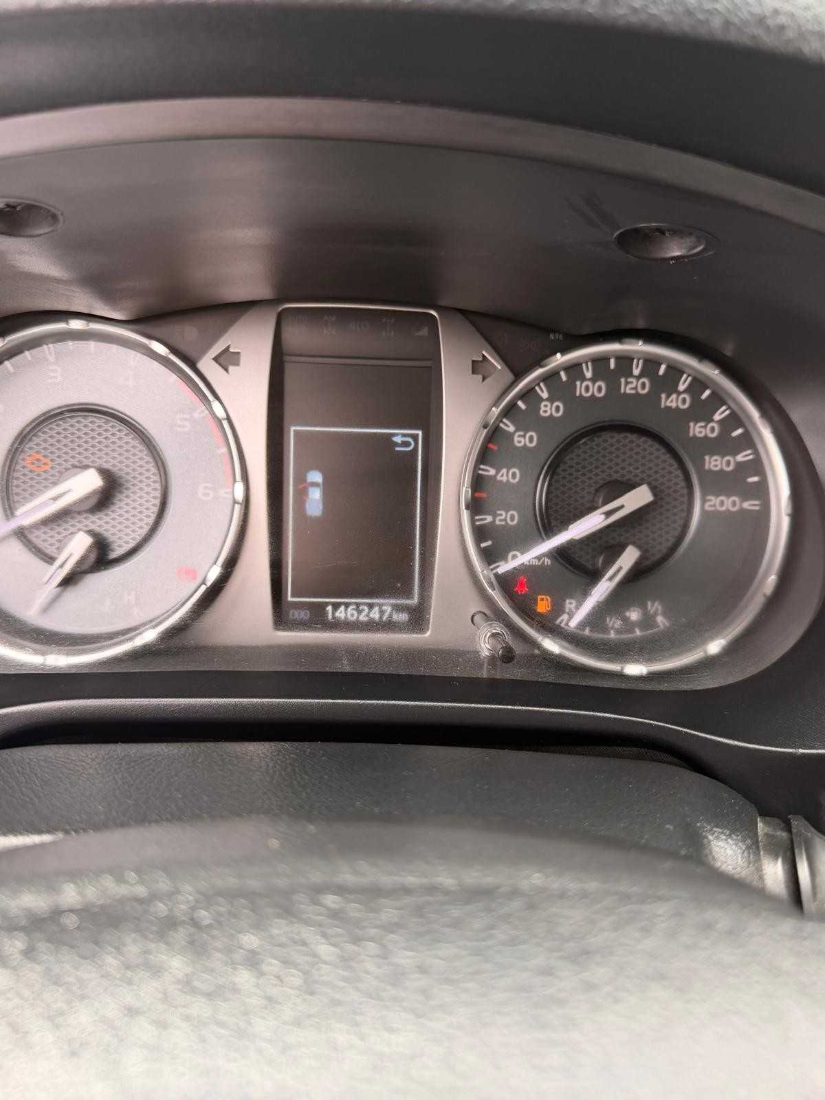 toyota-hilux-2021-diesel-2393cc